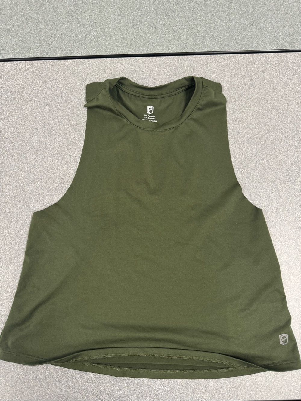 USED-Born Primitive LARGE Elevate crop 2.0 Tactical Green